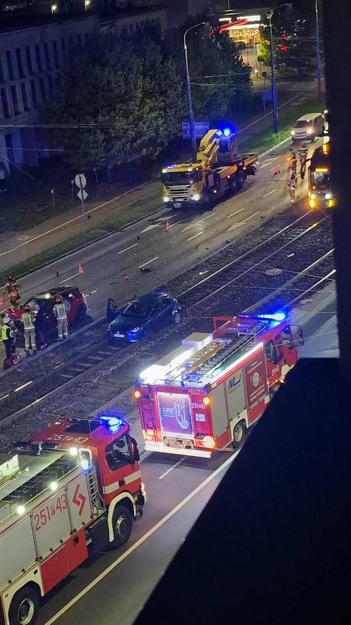 AUTO NA TOROWISKU (AKTUALIZACJA)